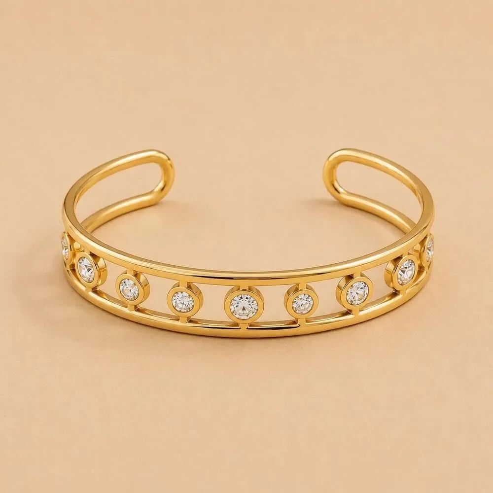 gold cuff bracelet with diamond D220